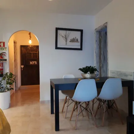 Mfb House بينيش