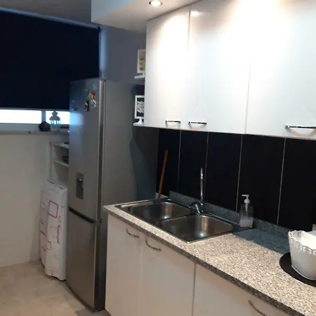 بيت للعطل Mfb House
