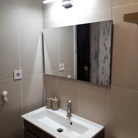 بيت للعطل Mfb House بينيش