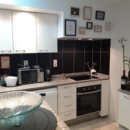 Mfb House بينيش