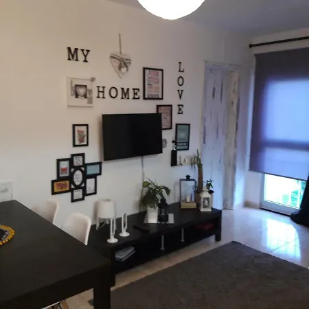 Mfb House بيت للعطل بينيش